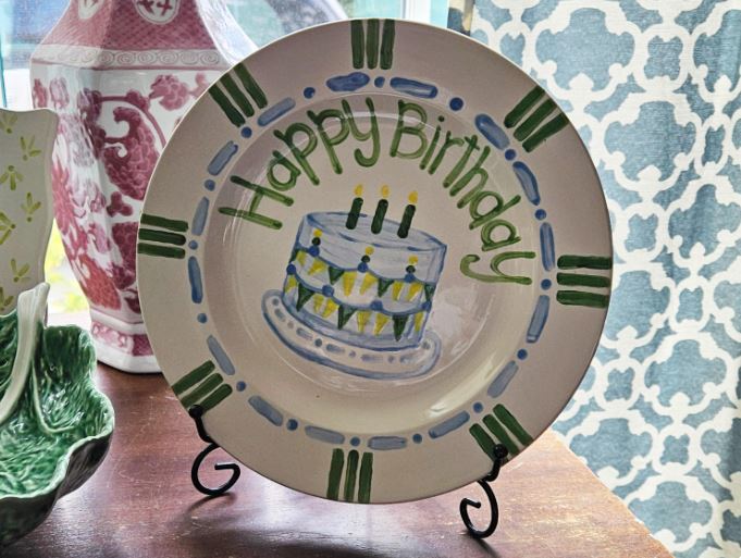 Birthday Plate - Cake with Party Banners Design