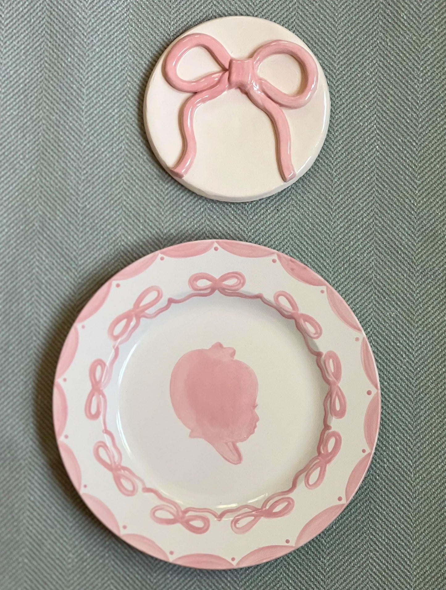 The Original Silhouette Plate - Ballerina Bows Print
