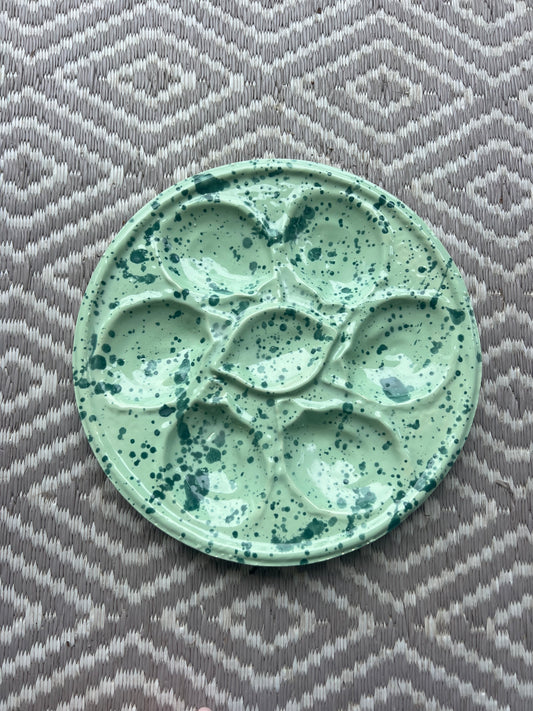 Hand Painted Cast Oyster Plate - Mint Splatter ware